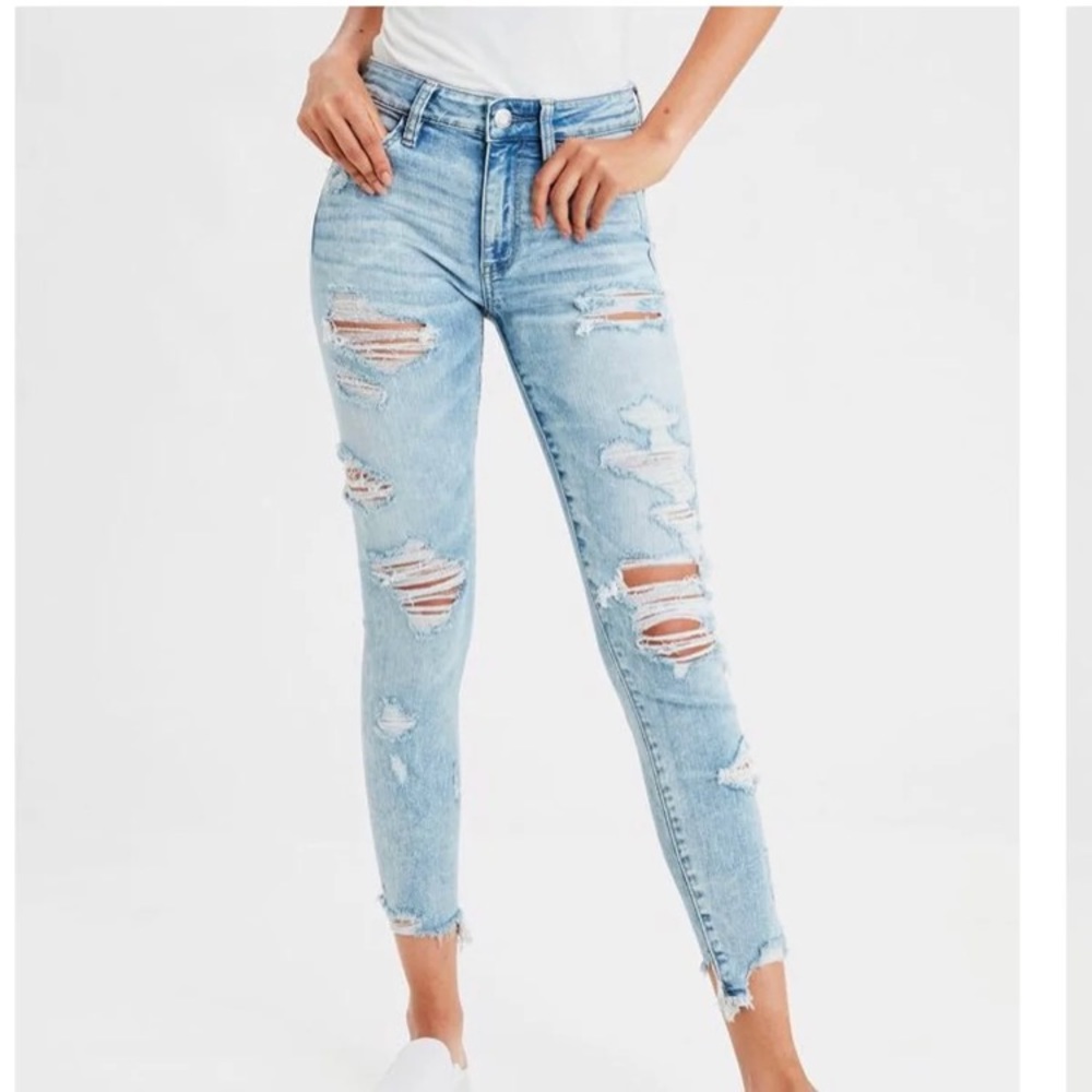 American Eagle hi rise begging Crop